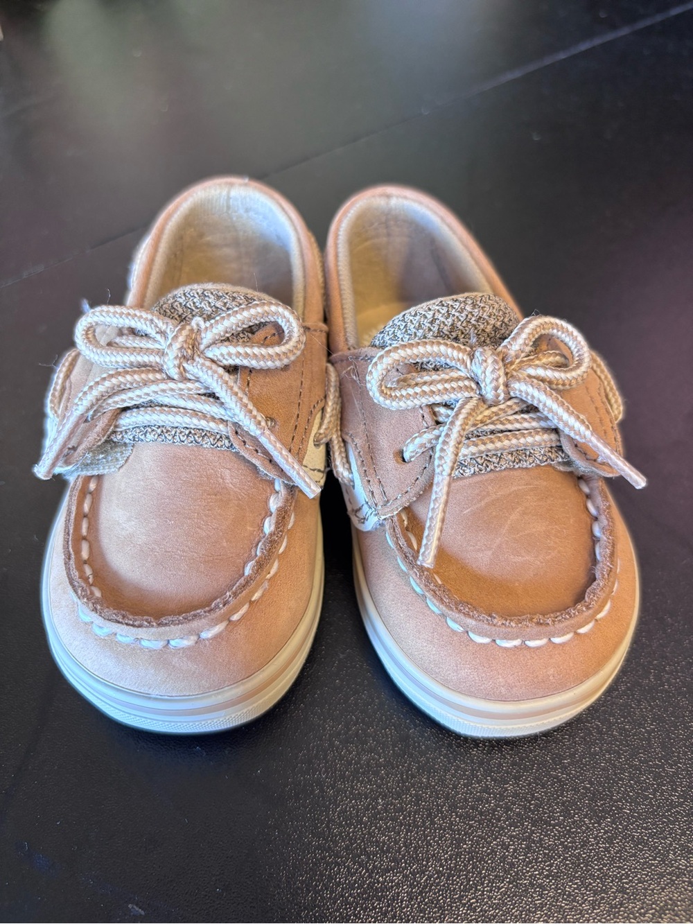 Sperry Kids Casual Boat Shoes in Tan - Classic Slip-On Style - Picture 2 of 4